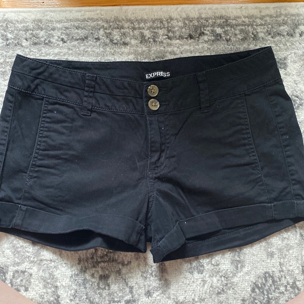 Used! Good Condition! Express! Size 4! Shorts! Black